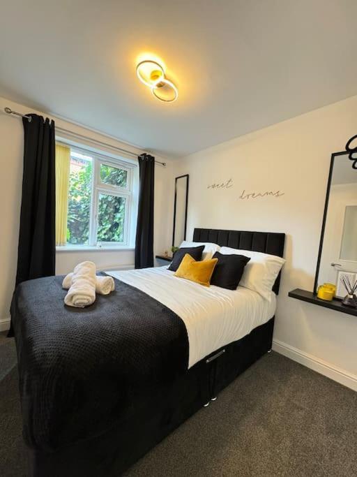 Luxury Cozy 3 Bed Apartment 5Mins From City - Free Parking! Nottingham Exterior foto